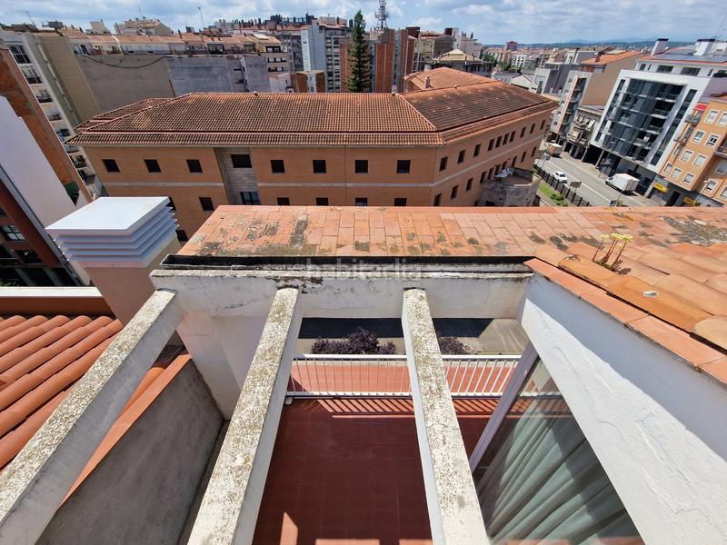 Foto a9a4df91-67df-4d1e-ae9c-a47adbdd142e. Àtic a Eixample Nord Girona