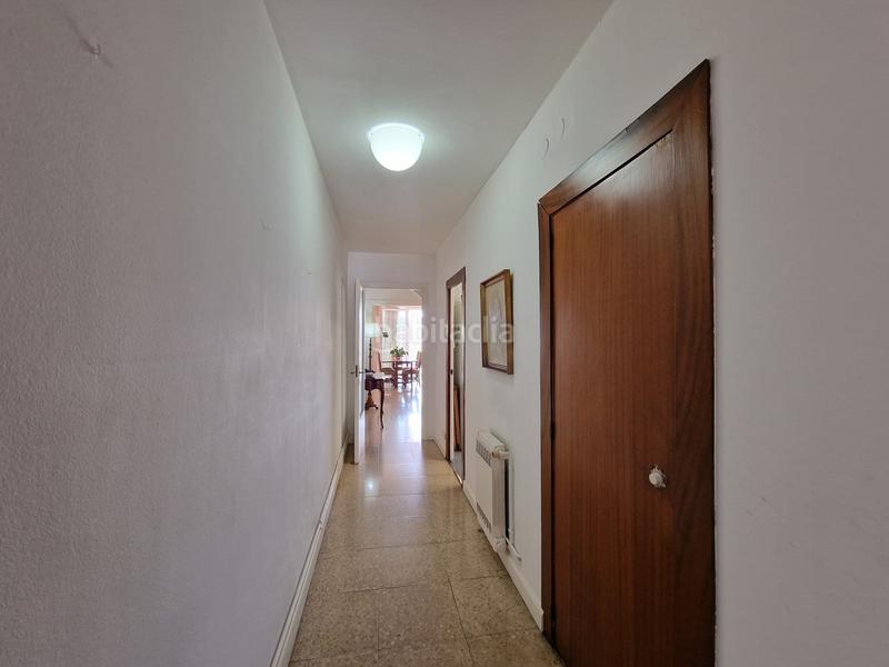 Foto d0bec7f8-64e5-40e1-af58-594b32693cd1. Àtic a Eixample Nord Girona