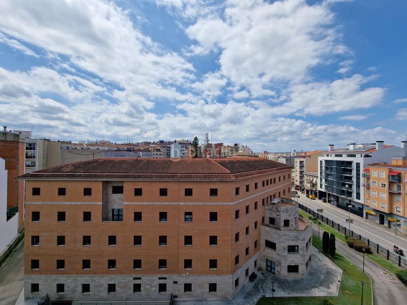Foto 856b186b-fce9-46d5-8e30-9077430d1ba7. Penthouse with heating in Eixample Nord Girona