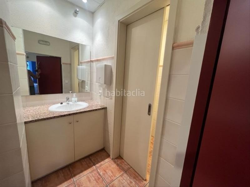 Foto b7edd7cb-92ce-4bbe-864a-d8b1eeec06cf. Local comercial en La Devesa Girona