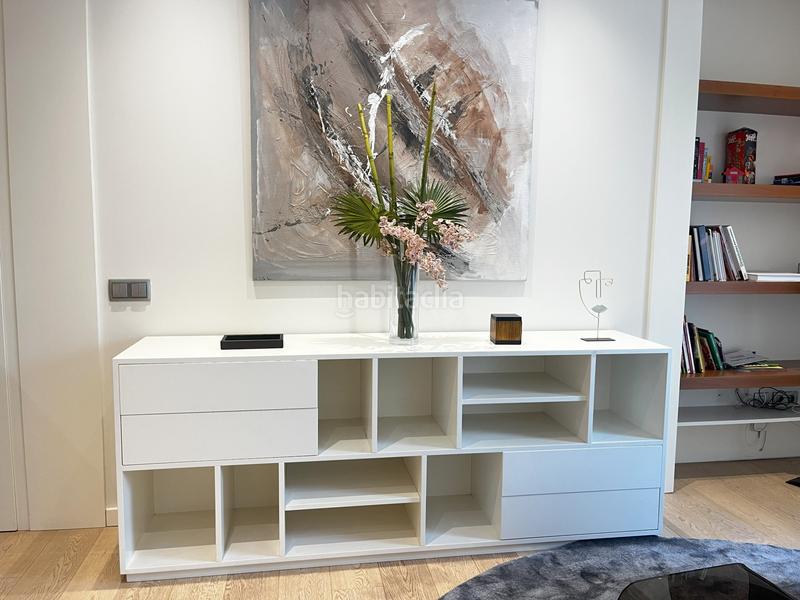 Foto ba250662-ef38-4964-8c35-deb41b2cb979. Flat with heating parking in Eixample Nord Girona