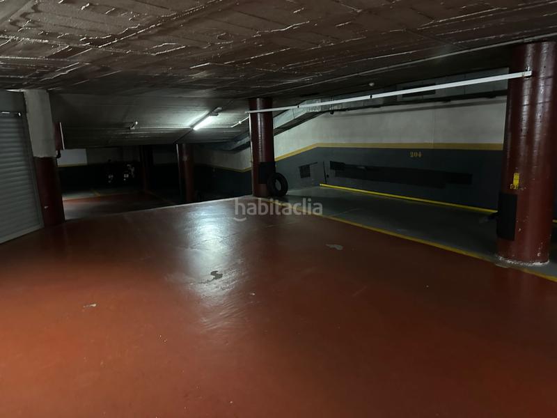 Foto 4b54e313-e262-40b4-b761-ad2b4eb7920d. Autoparkplatz in Eixample Nord Girona