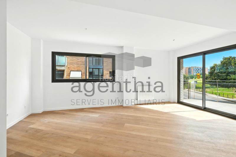 Foto 5db1e26f-e536-4497-89c8-e3fd1f9c7eb4. Piso 102m<sup>2</sup> en carrer migdia 124 en Eixample Sud-Migdia Girona