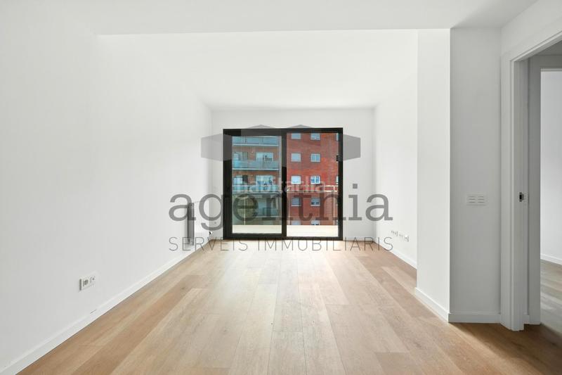 Foto 5a9577b0-ed6a-416d-9b10-ffcd5142d9c6. Appartamento 106m<sup>2</sup> in carrer migdia 124 in Eixample Sud-Migdia Girona
