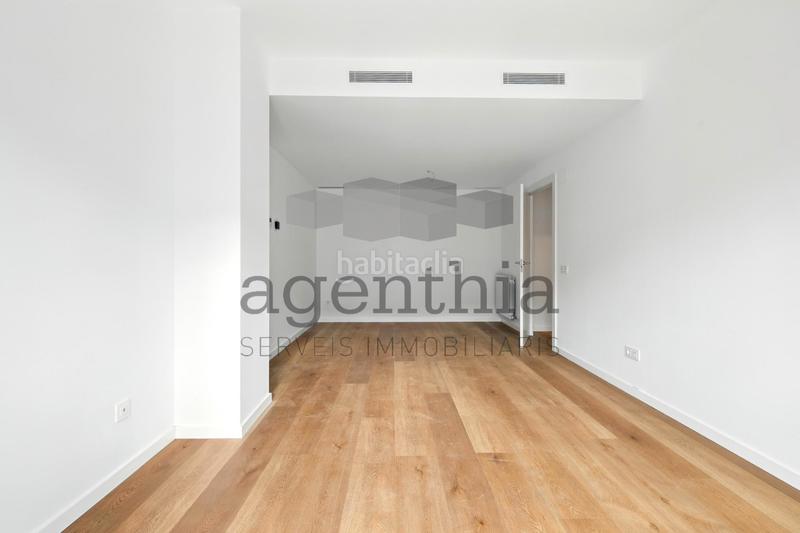 Foto a775a215-d39e-42f6-84cf-a2201305cd11. Appartamento 106m<sup>2</sup> in carrer migdia 124 in Eixample Sud-Migdia Girona