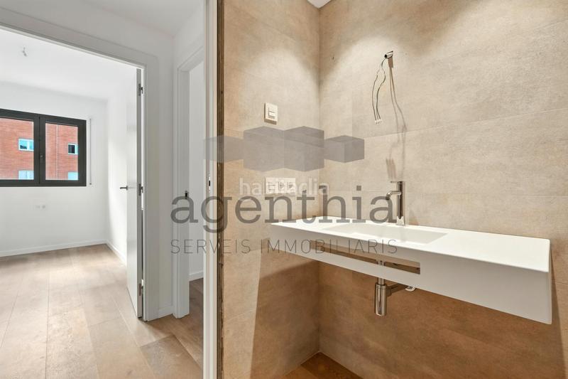 Foto b366b89a-a774-4b56-bf3e-7f3793bebf4e. Appartamento 106m<sup>2</sup> in carrer migdia 124 in Eixample Sud-Migdia Girona