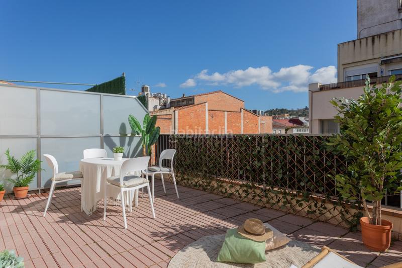 Foto dffbfeef-6f3d-4779-8e96-820bad32bfb1. Àtic amb calefacció aparcament a Eixample Nord Girona