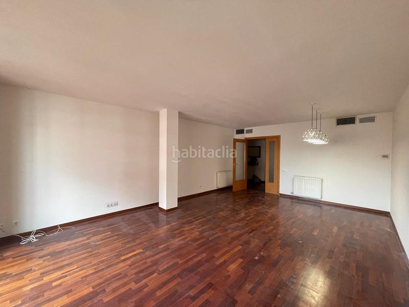 Foto 9fed1049-6a4c-40f6-b6a6-de8755dca757. Rent flat with heating in Eixample Nord Girona