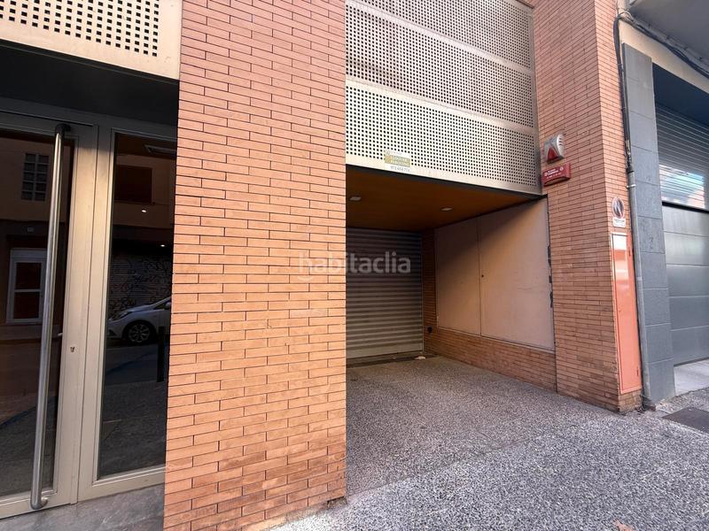 Foto b1bfdcad-eb3b-41dd-a774-5c30c644d18b. Parking coche en La Devesa Girona