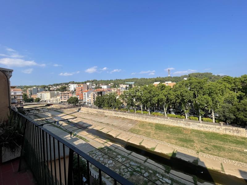 Foto 9703914f-6ce2-4178-991f-84b285db1749. Dúplex en Eixample Nord Girona