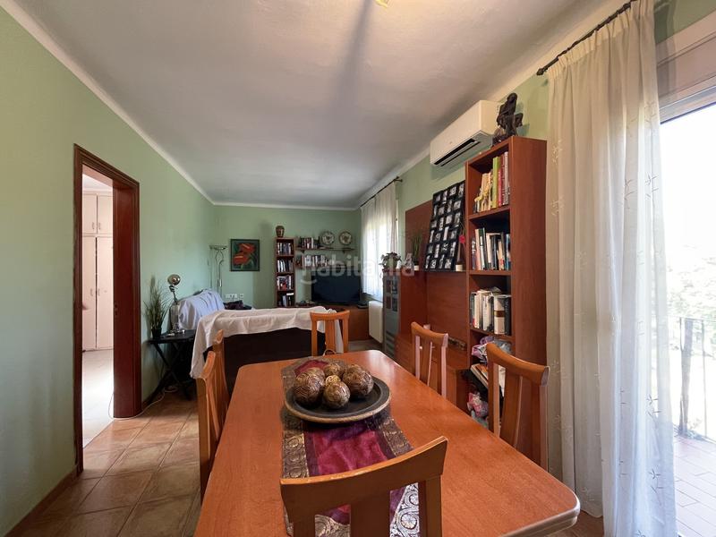 Foto cd5f0265-44bc-4f09-9c8e-6e5c2a692ccd. Zweistöckige wohnung mit heizung in Eixample Nord Girona