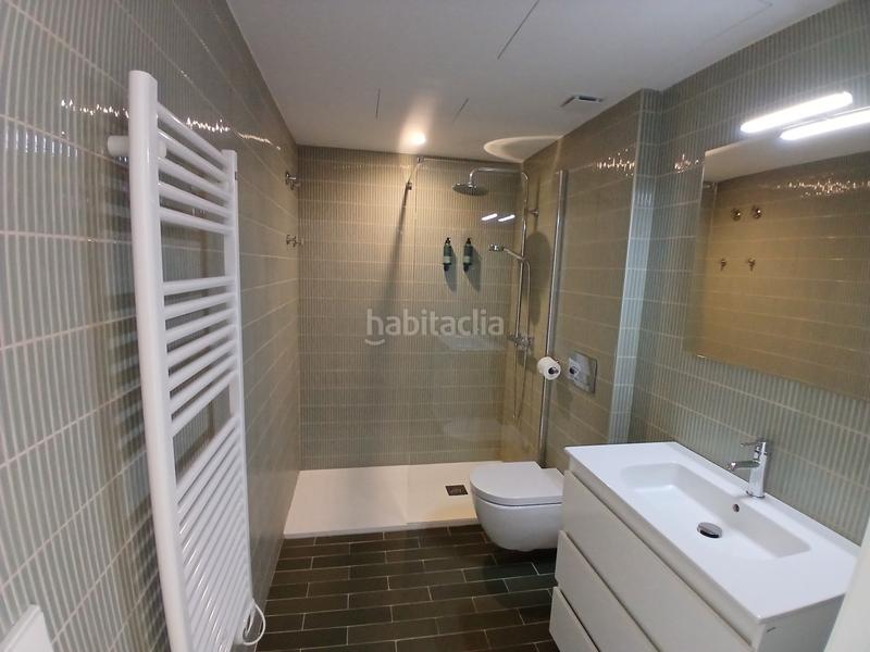 Foto 2141ffcd-93ba-4be2-8af1-706dde6021ec. Rent penthouse with heating parking in La Devesa Girona