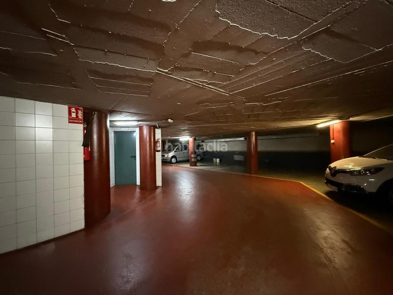 Foto 1340132c-508f-406e-89f5-58ca0b75afe2. Alquiler parking coche en Eixample Nord Girona