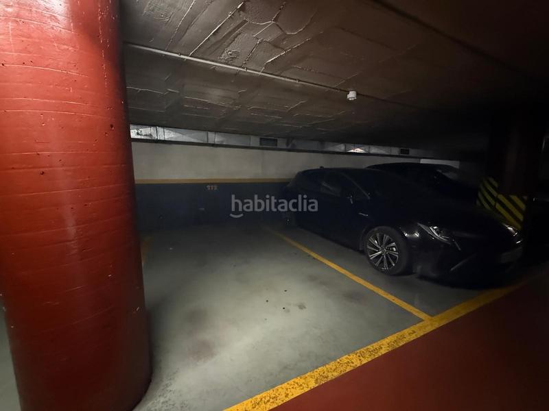 Foto 7ce12805-4301-4526-a1f8-d685561f906e. Alquiler parking coche en Eixample Nord Girona