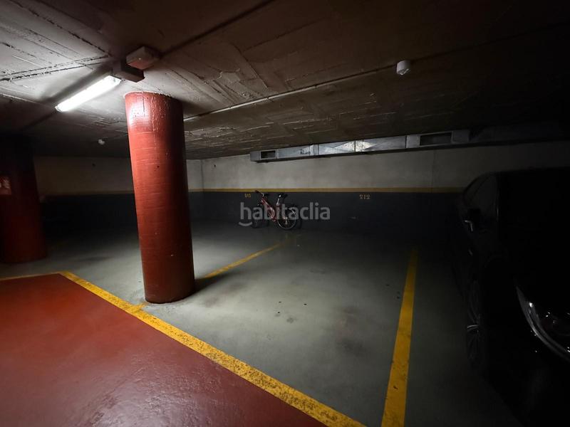 Foto 8fab9800-b00a-4bbc-b9c2-1f31b5bc06dc. Alquiler parking coche en Eixample Nord Girona