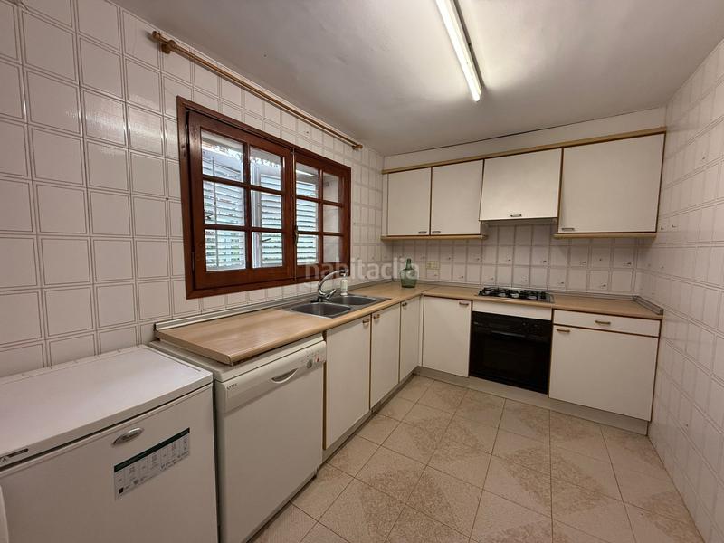 Foto 24283769-e50e-4548-867e-5bc0ddffed86. Casa adossada amb calefacció aparcament a Montjuïc Girona