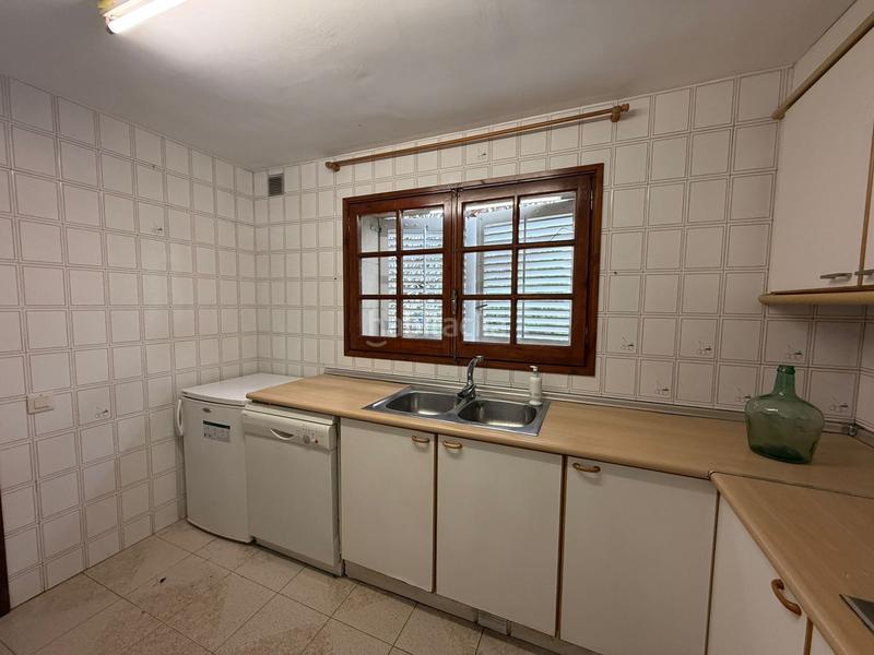 Foto 79522f10-cd11-4efa-9095-a295aed56d8a. Casa adossada amb calefacció aparcament a Montjuïc Girona