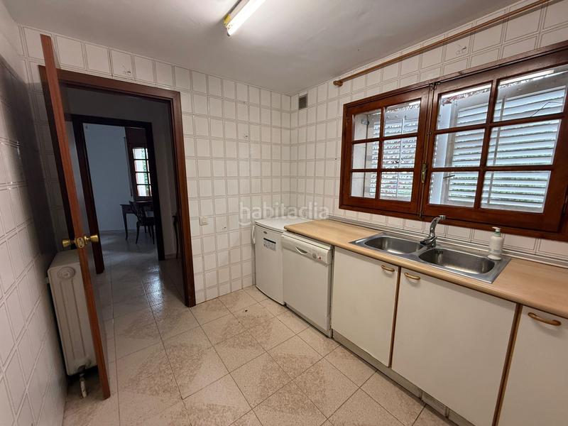 Foto bcdb7e95-fd84-428e-8f7c-284311e3dd17. Casa adossada amb calefacció aparcament a Montjuïc Girona