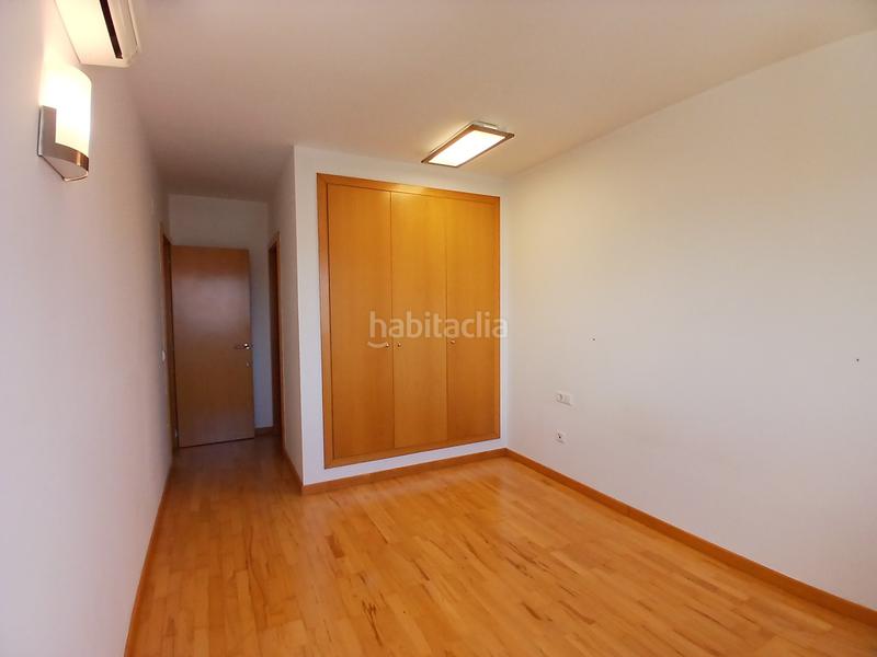 Foto 5d83a1e3-526a-4aa9-89a7-38373f851d85. Estudi amb calefacció aparcament a Eixample Sud-Migdia Girona