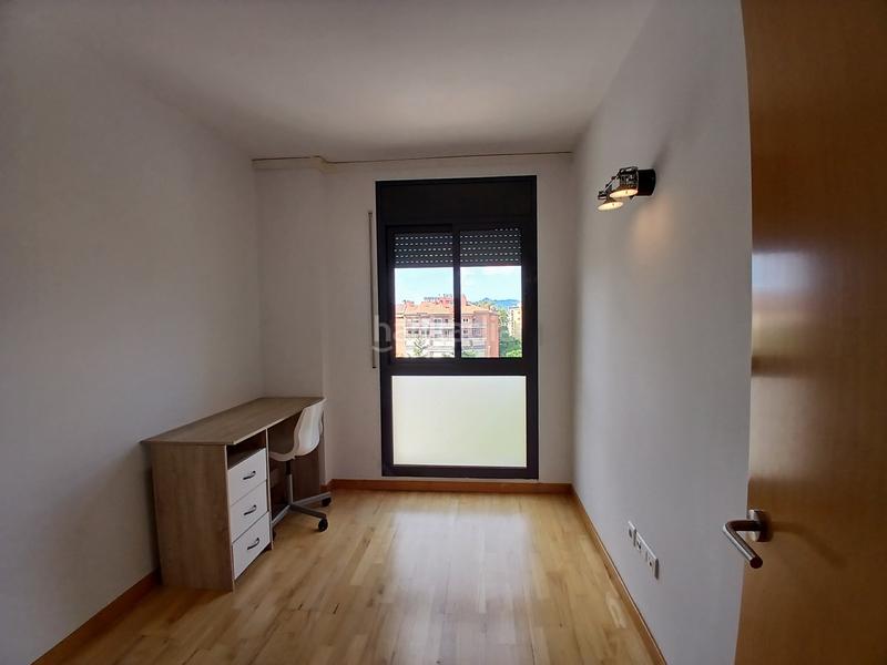 Foto f96d08be-20a7-410e-a58a-66f617ee5af7. Estudi amb calefacció aparcament a Eixample Sud-Migdia Girona