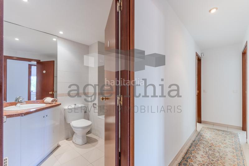 Foto 2392d457-ecbf-4e8a-8c3d-7311f2259ee9. Appartement avec chauffage parking dans La Devesa Girona