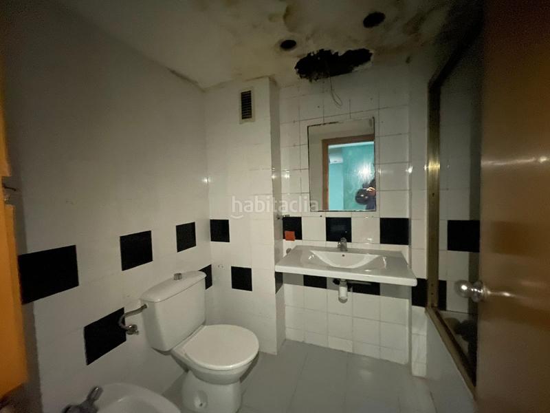 Foto b8b1724b-f780-4676-930d-fe334cbe068f. Piso en Centre Salt