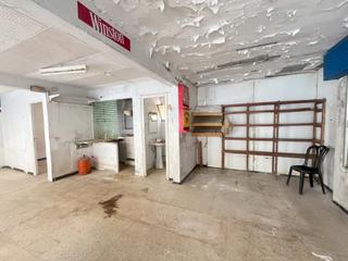 Business premise in DE VÍCTOR CATALÀ