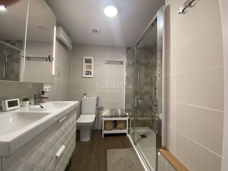 Foto f6e9f82d-6d46-4c26-9ca6-cd5bff2e5680. Casa adossada amb calefacció aparcament a Celrà