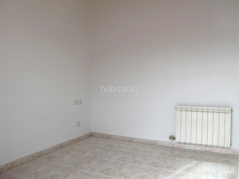 Foto 24ad8f08-f553-46df-9530-8d4462e27532. Alquiler ático en La Devesa Girona