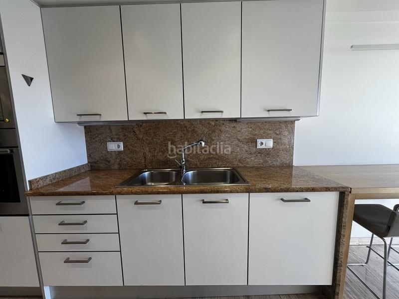 Foto abcfe64f-b6b8-4e7a-8d0c-375439700340. Rent flat with heating parking in Eixample Nord Girona