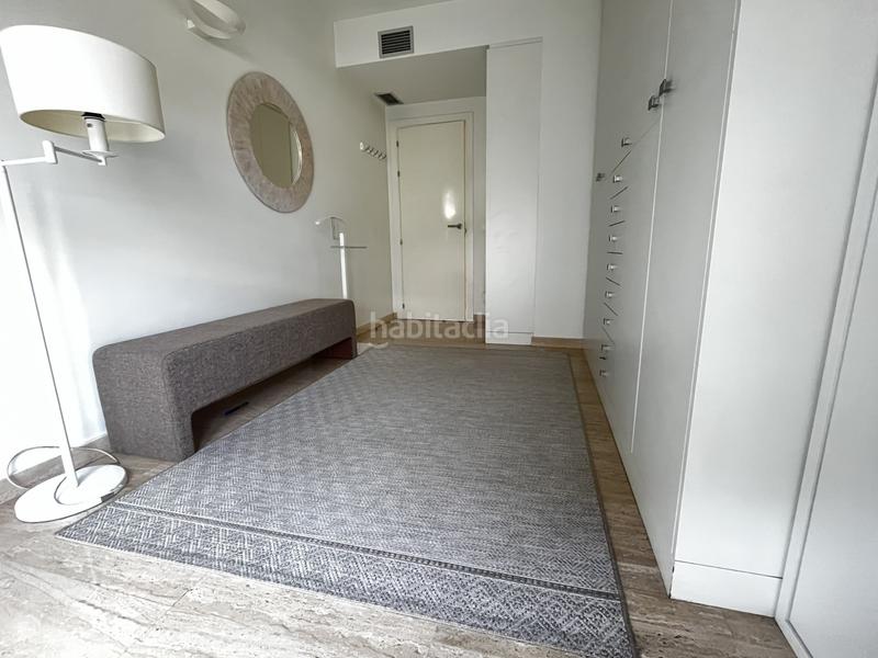 Foto d9ffb6bf-185e-48e2-9a14-73314f074079. Rent flat with heating parking in Eixample Nord Girona