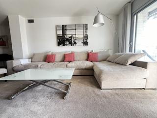 Flat in D"EMILI GRAHIT