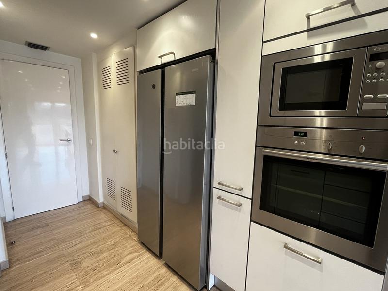 Foto ee4ae112-56e0-4424-8905-dae6c604fa3e. Lloguer pis amb calefacció aparcament a Eixample Nord Girona