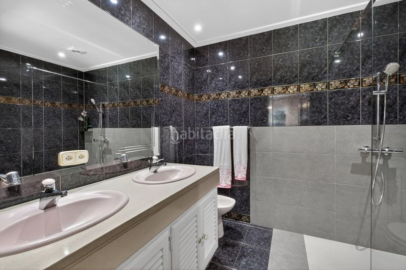 Foto a051438b-c74e-455d-bdbb-e608bb91443d. Casa amb calefacció aparcament piscina a Quart