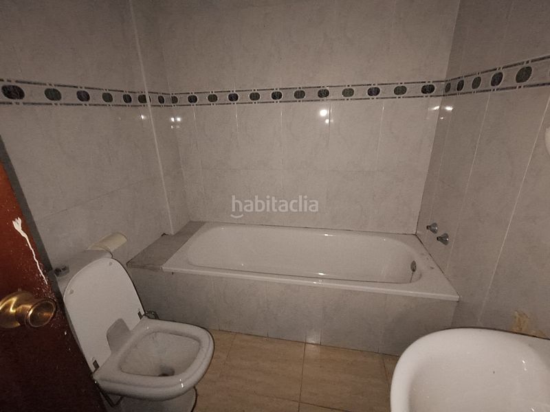 Foto c15705a3-c729-4b65-8d01-a19d2ba5fedf. Piso en Centre Salt