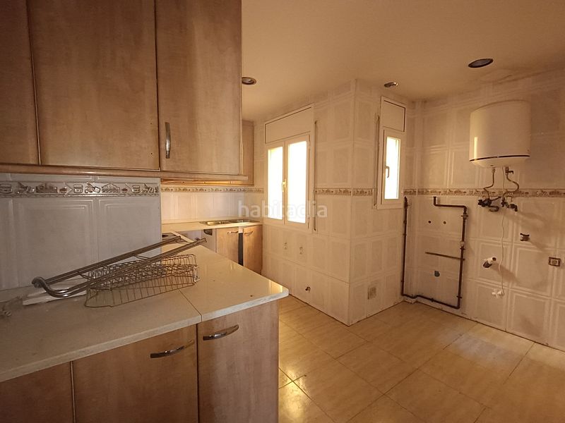 Foto d8a855a6-f55e-4f98-a056-bd23920c39c5. Piso en Centre Salt