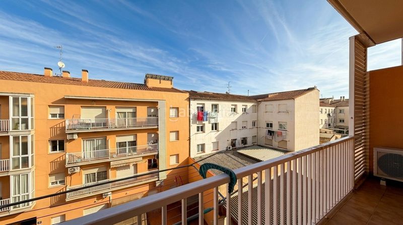 Foto a62bd533-17e4-4057-b118-58408695e9c5. Dúplex amb calefacció a Eixample Sud-Migdia Girona