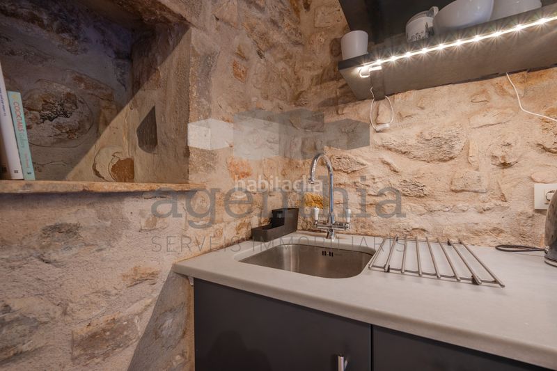 Foto 22f336a7-4dd8-4e3c-b550-80427d7e67e4. Casa aparellada amb calefacció a Sant Daniel Girona
