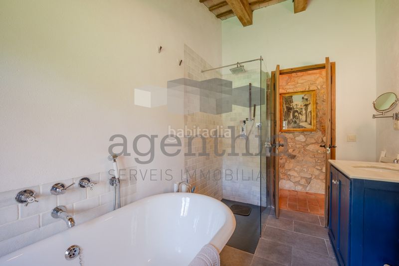 Foto 2fbdba76-ce1b-439a-a738-2bcf851133eb. Casa aparellada amb calefacció a Sant Daniel Girona