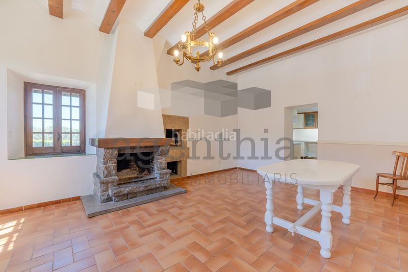 Foto c451365b-8217-42a4-9391-12008b74c148. Masia amb calefacció aparcament a Palau Girona