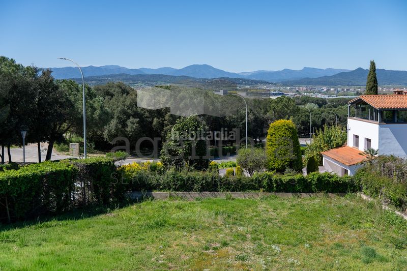 Foto cdfc5c00-30a4-4add-8d01-f4bb6a83ce3c. Masia amb calefacció aparcament a Palau Girona