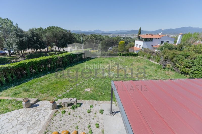 Foto d0512e5a-3cec-40d8-9340-73650a634a57. Masia amb calefacció aparcament a Palau Girona
