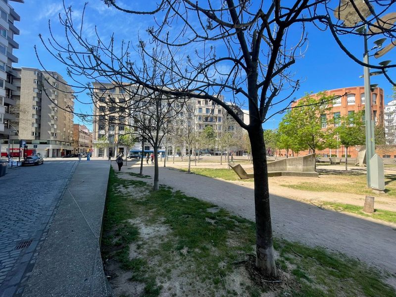 Foto a92dc2ae-ebb7-4b03-b749-acac4514e860. Aparcament cotxe a Centre-Barri Vell Girona