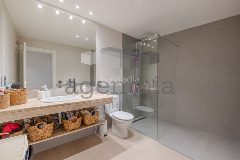 Foto 60eda9c8-c4c9-4e8d-a974-49170812ef30. Piso en La Devesa Girona