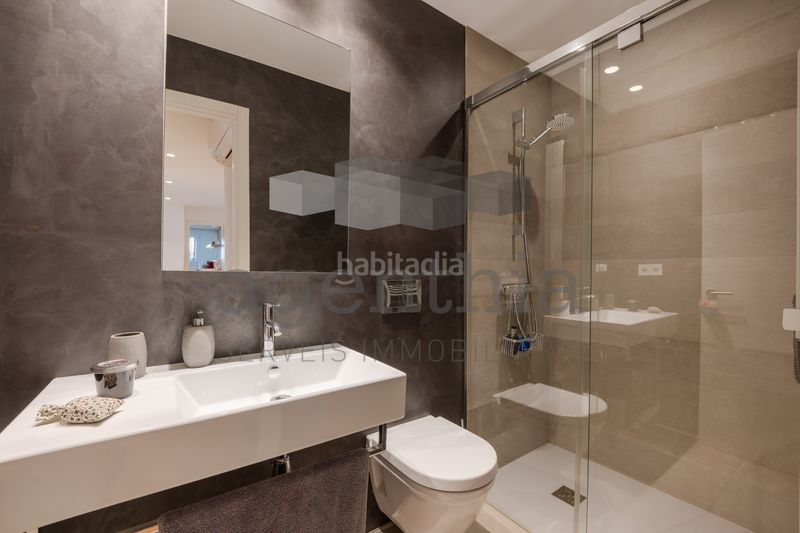 Foto 990af9ad-7067-414f-87d8-55fcfdefb179. Pis amb calefacció a La Devesa Girona