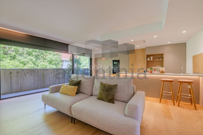 Foto d25b01bc-ba11-487d-864c-5639ce9070e1. Pis amb calefacció aparcament a Eixample Sud-Migdia Girona