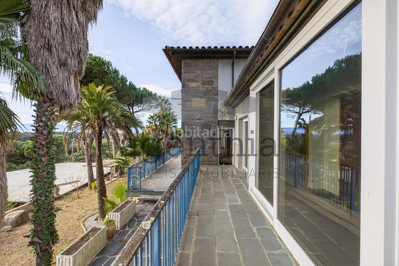 Foto 185e6cd2-4e9a-412f-9483-998658f15a82. Casa amb calefacció aparcament piscina a Llambilles