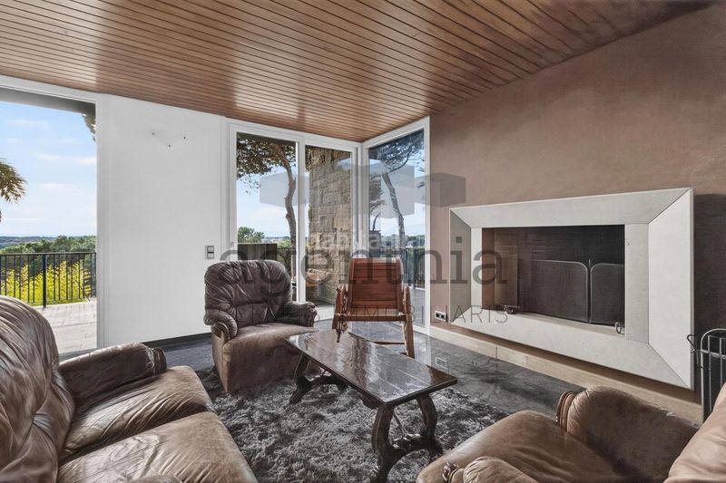 Foto 7cfa86e1-42c0-4478-8925-4f9ea248f53d. Casa amb calefacció aparcament piscina a Llambilles