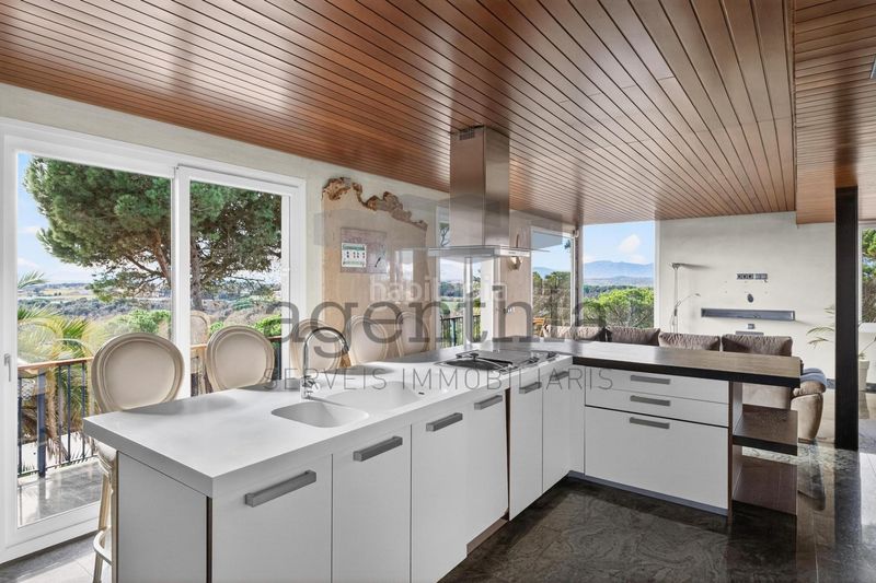 Foto 9bb4bd6a-8792-459f-a225-b8fb7bb485d6. Casa amb calefacció aparcament piscina a Llambilles