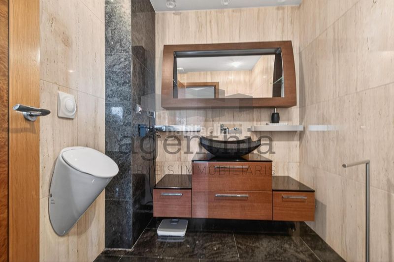 Foto b8d0bc7d-d333-4338-b2db-d5f3a302be2d. Casa amb calefacció aparcament piscina a Llambilles